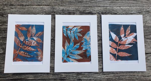 3er SET Monoprint. Handgemacht Druck auf der Gelplatte in blau, braun, beige